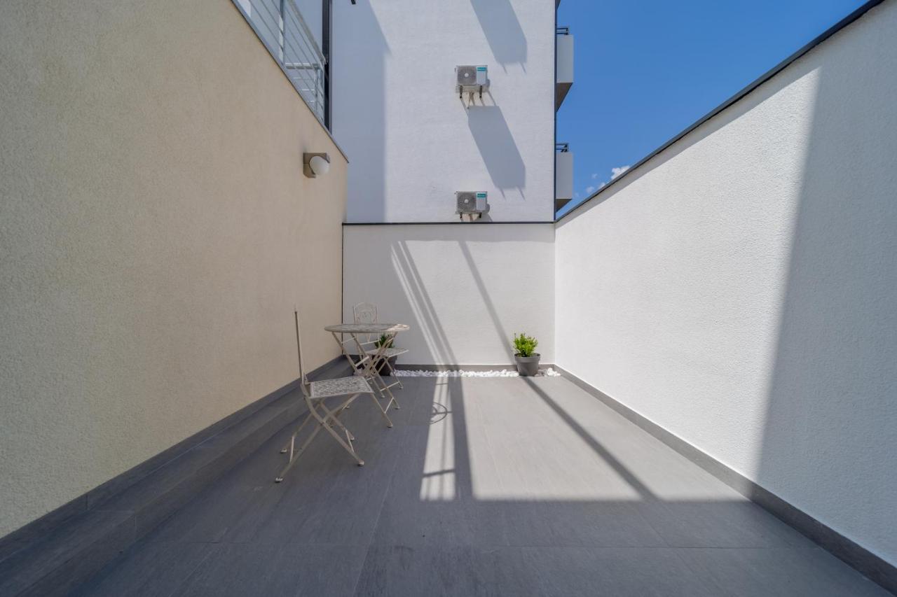 Rei House Apartmani Belgrado Esterno foto